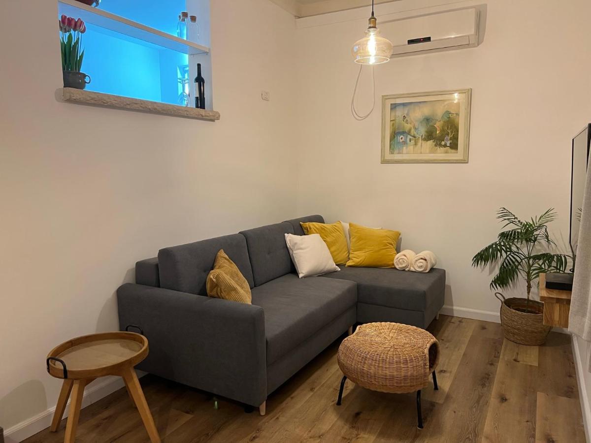 Mango Tree Hut - Housity