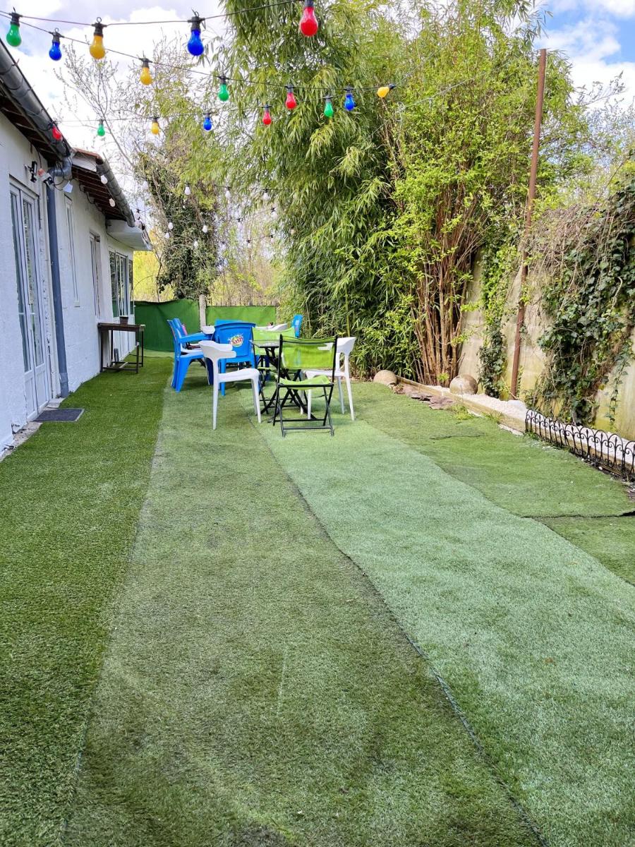 Maison spacieuse avec jardin a Saint Brice sous Foret - Housity