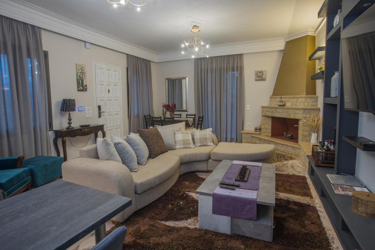 Efis guest house near Nafpaktos-Fully Equipped Home - Housity