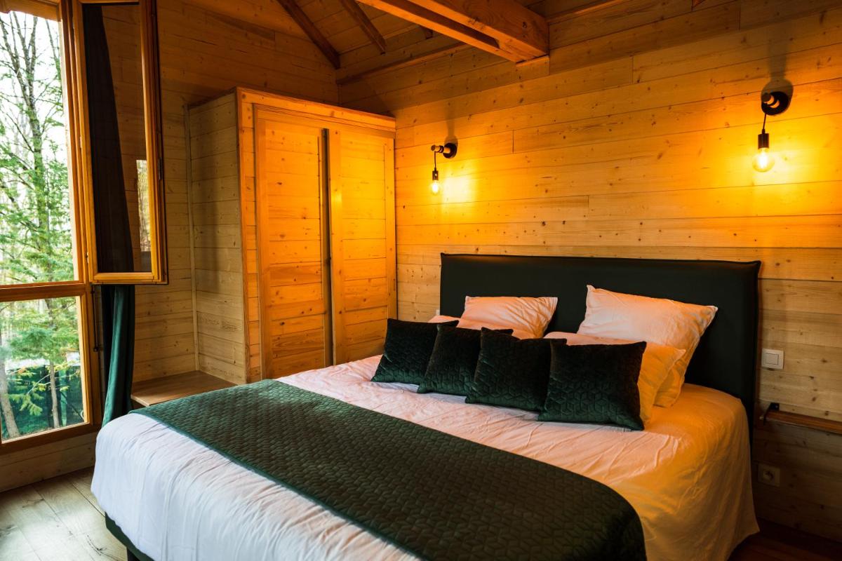Suitetrails - Charmante Cabane dans les arbres avec jacuzzi et sauna