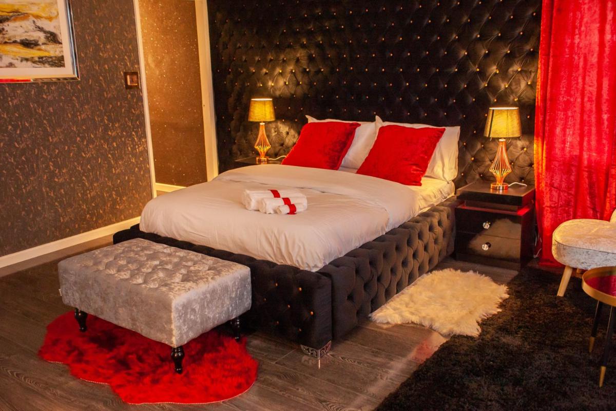 Opulent 1 Bedroom Cosy Suite - Housity