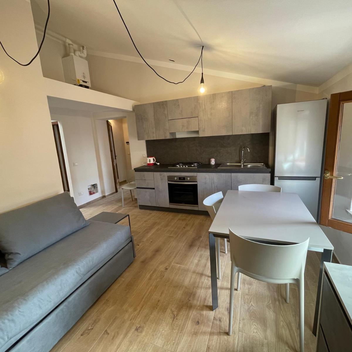 Charming 1-Bed Apartment in Montepulciano - Hizvo