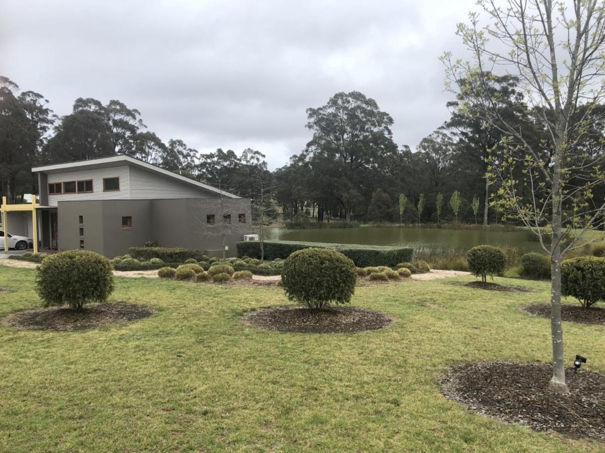 Casa Sul Lago in the H'Lands - Housity