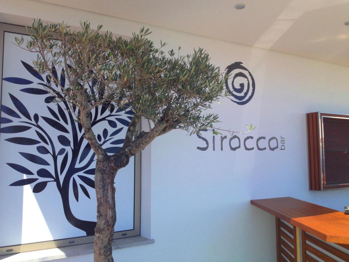Um certificado, prémio, placa ou documento mostrado em Madeira Regency Cliff - Adults Only