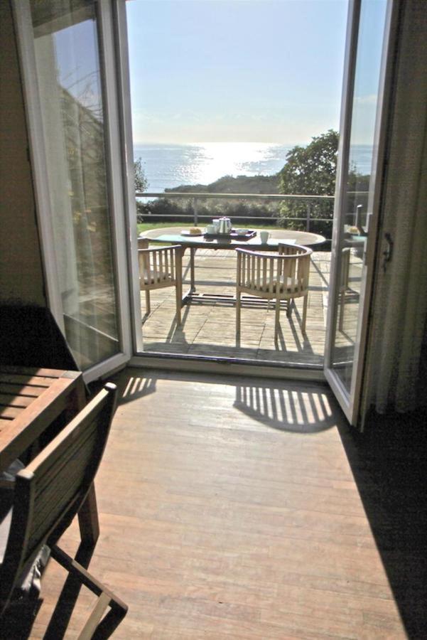 Belle villa de bord de mer - Housity