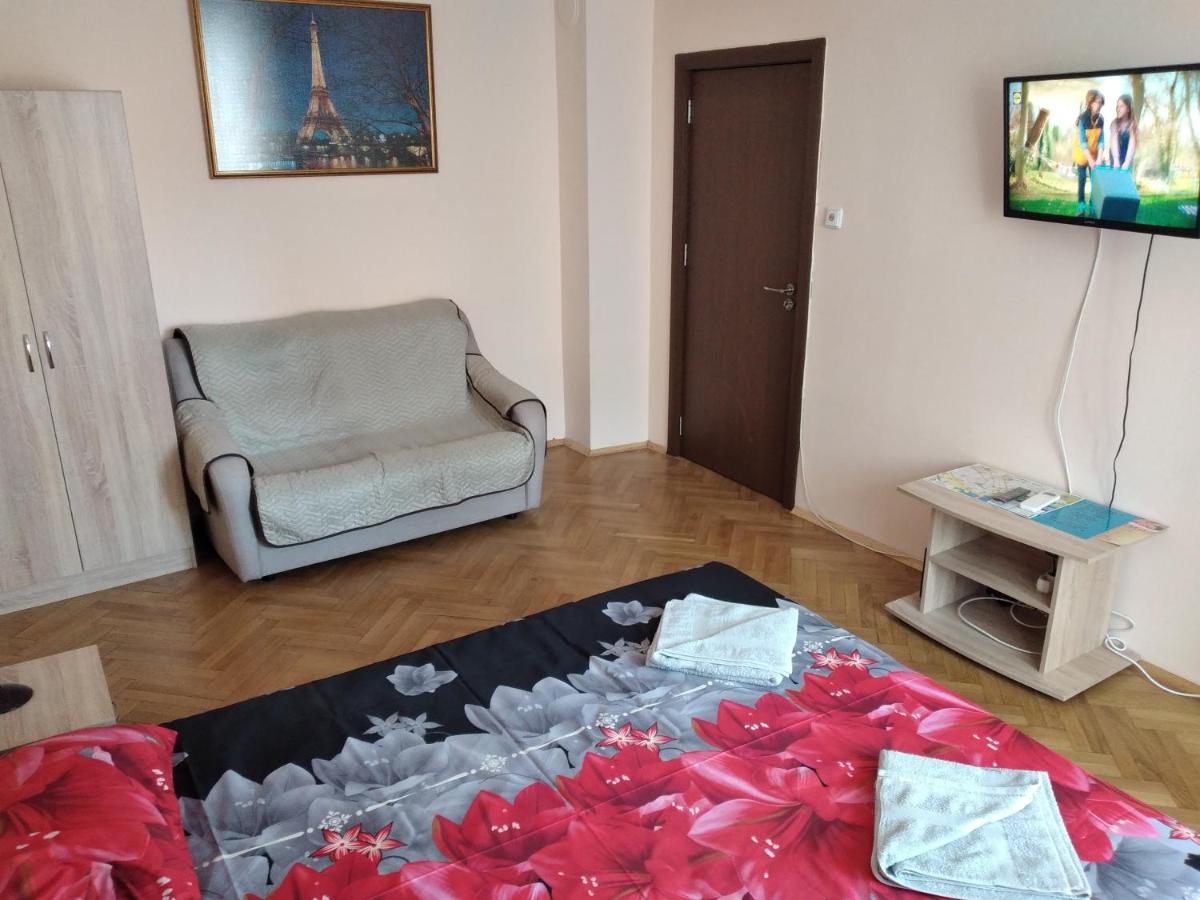 Варна Хостел - Housity