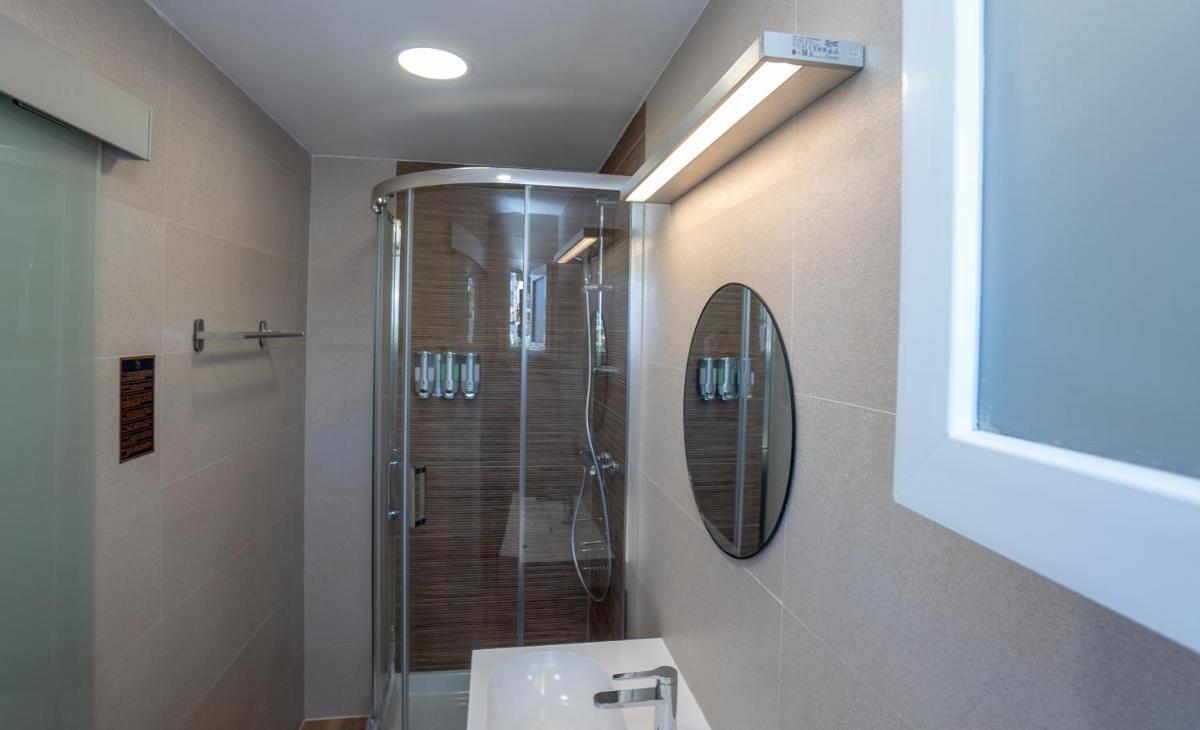Hostal Casa Mercedes - Housity
