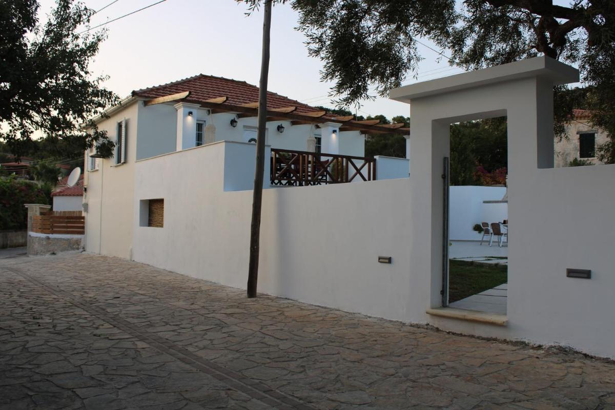 Kouzoulis House - Housity