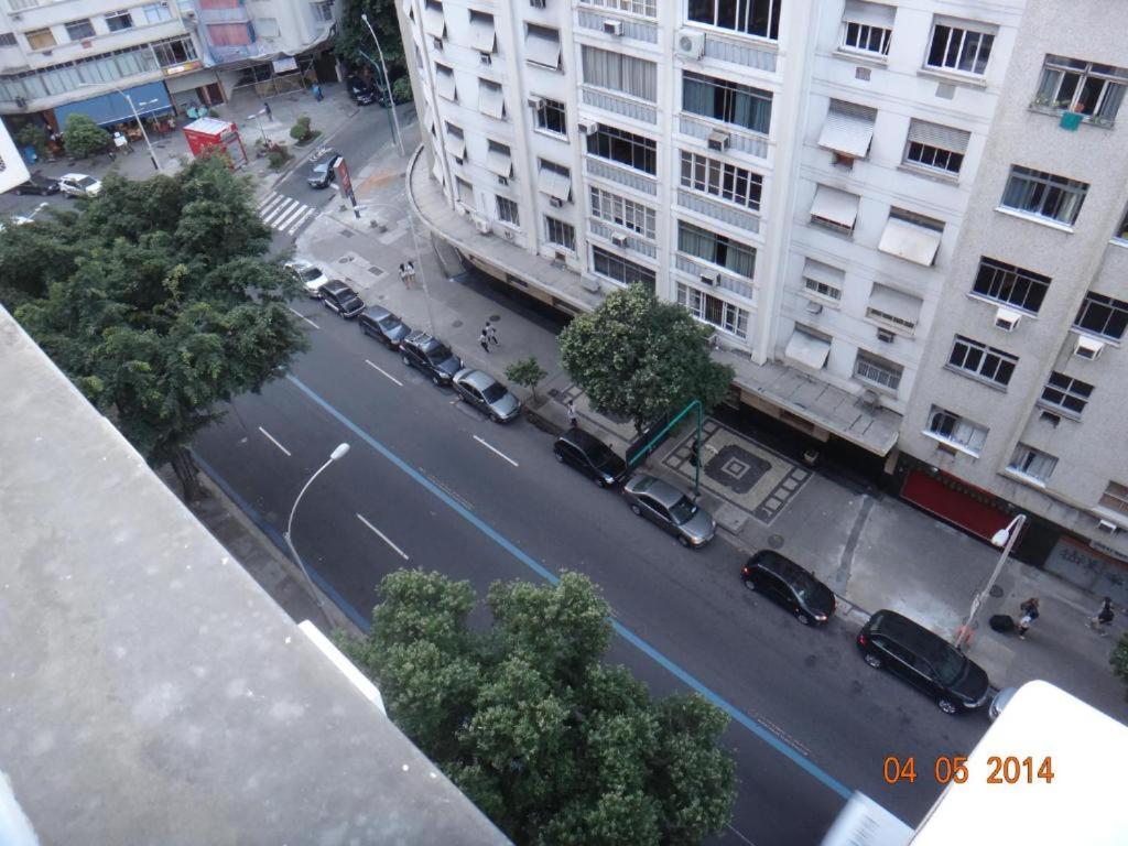 Copacabana Beach! Aconchegante apartamento na quadra da praia. - Housity