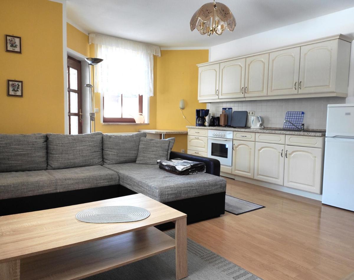 Ferienwohnung An der Bimmelbahn - Familie Lange - Housity