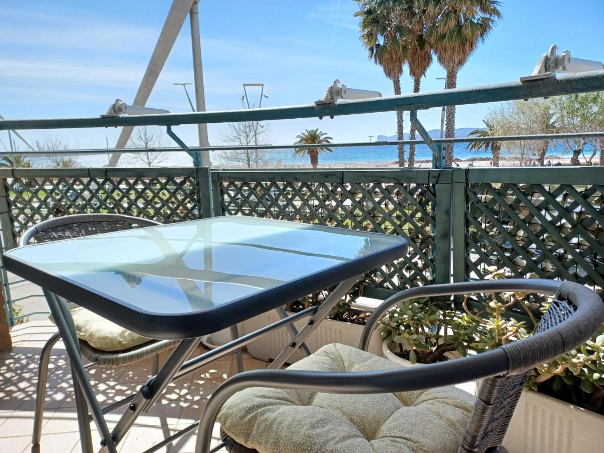 Orange Sunset, seaview & beach front - Housity