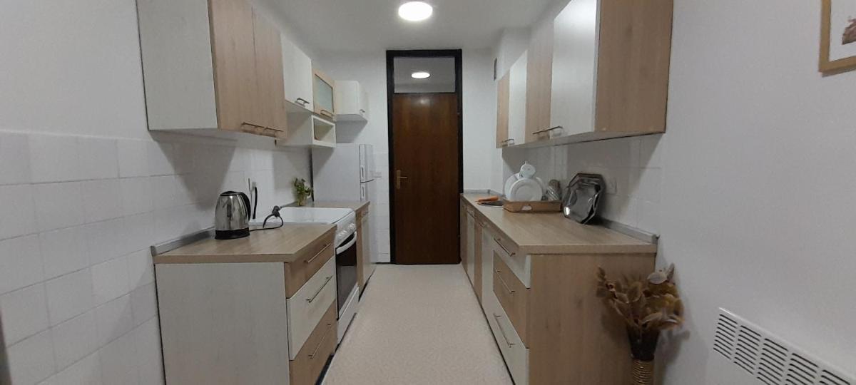 Suitetrails - Cozy and sunny apartment near the airport