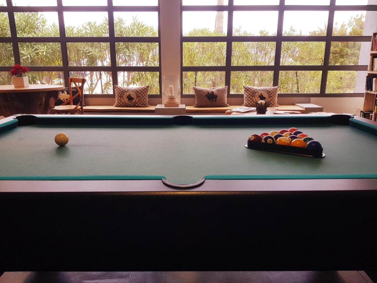 Billard dans l'établissement Golfe Hôtel & Spa Porto-Vecchio