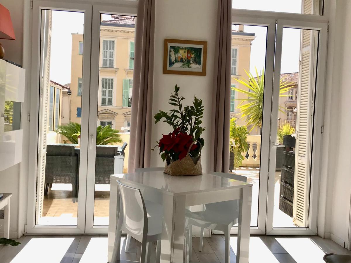 Suitetrails - Appartement Terrasse dans Palace Centre ville