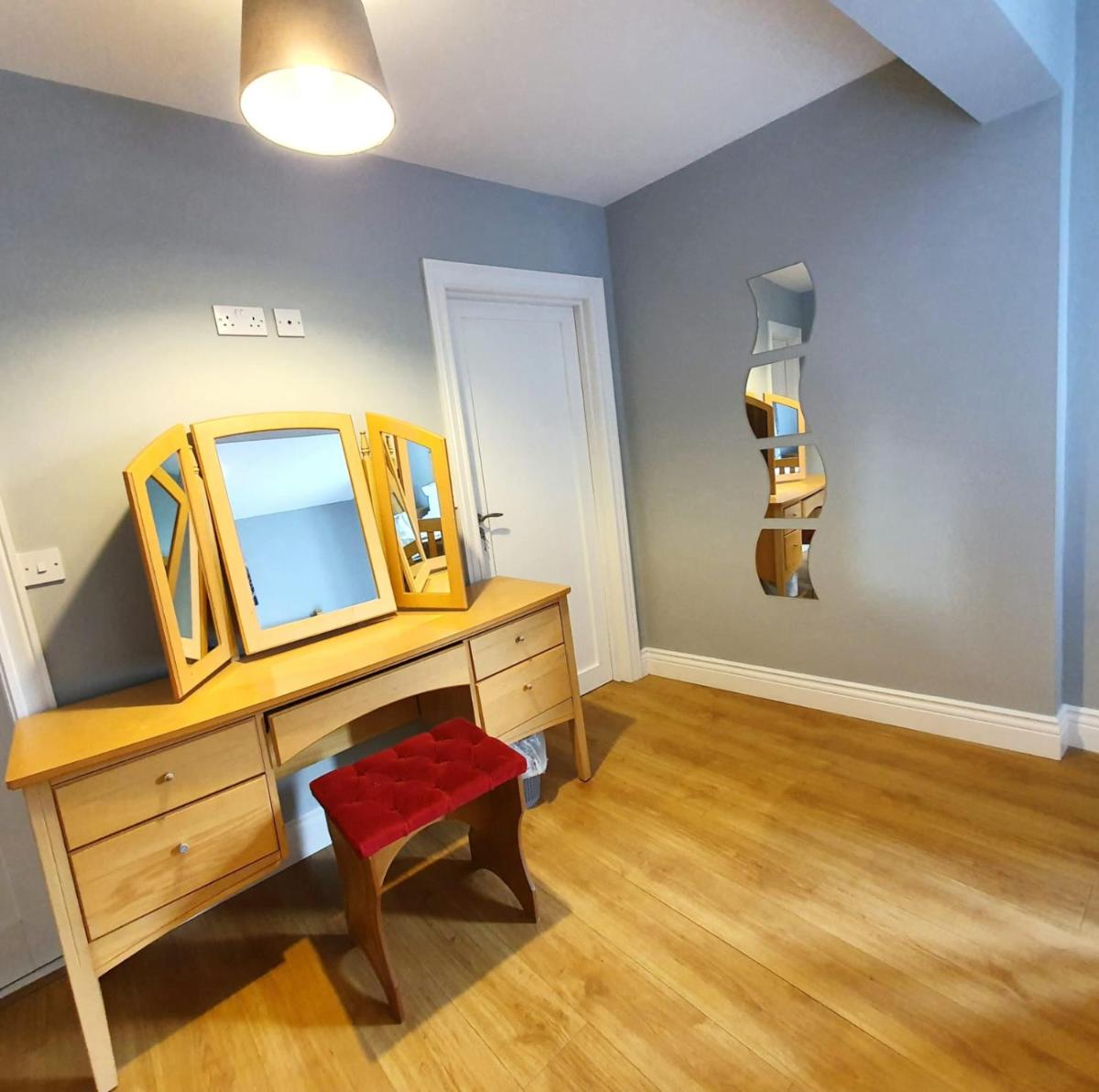 Brook Lane Cottage - Housity