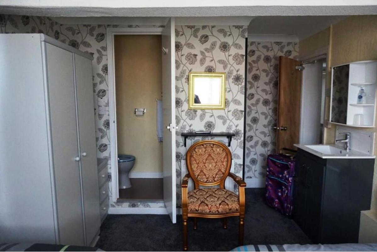 Dunromin Hotel - Housity