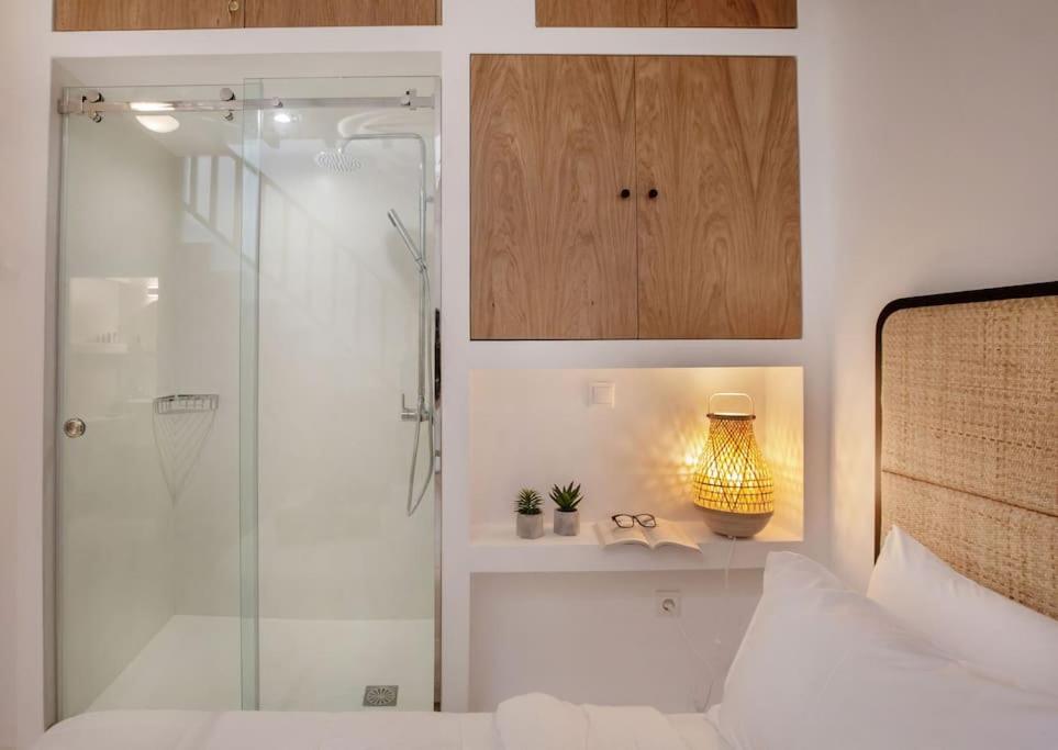 Mykonian house in Elia beach by GHH - Housity
