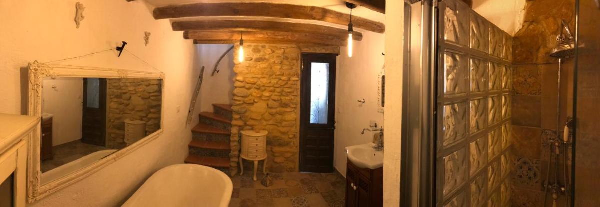 casa de piedra.The stone house - Housity