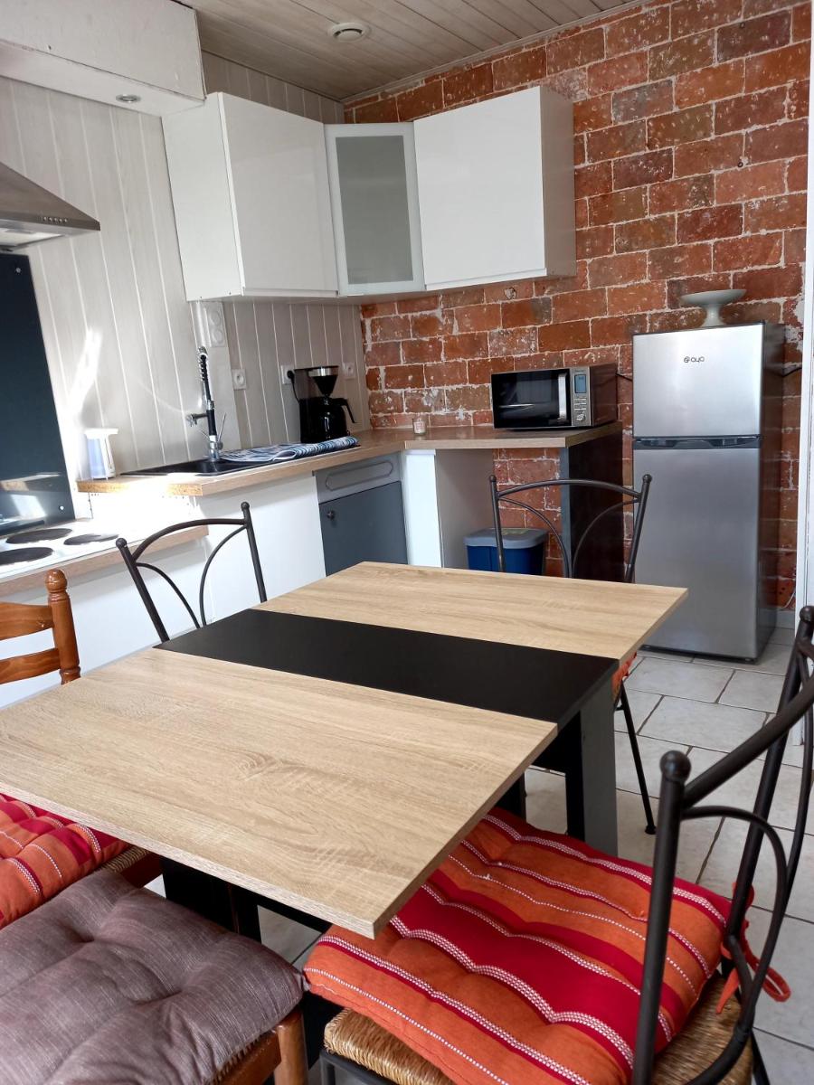 GITE ENTRE TERRE ET MER GRAND STUDIO - Housity