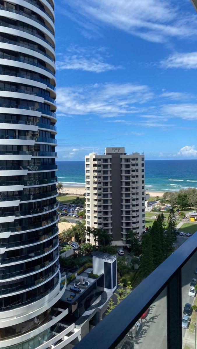 Koko luxury apartment in Broadbeach - Housity