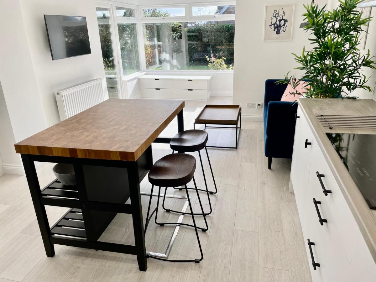 Island House - Housity