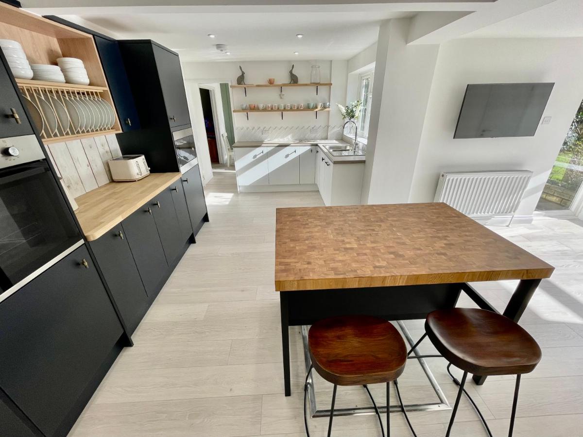 Island House - Housity