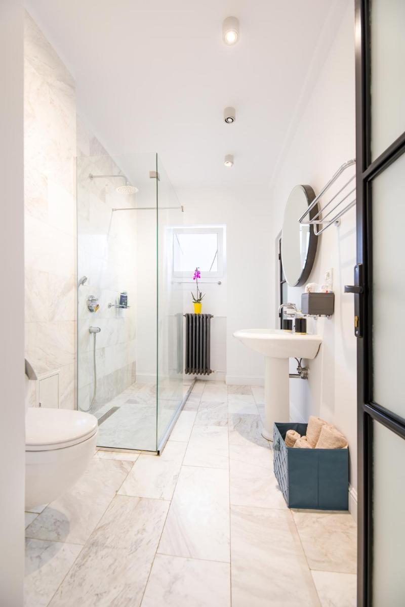 Bucharest Central Apartment Inter - Hizvo