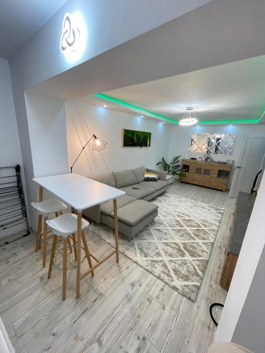 Apartament de LUX - Ultracentral Campina - Housity