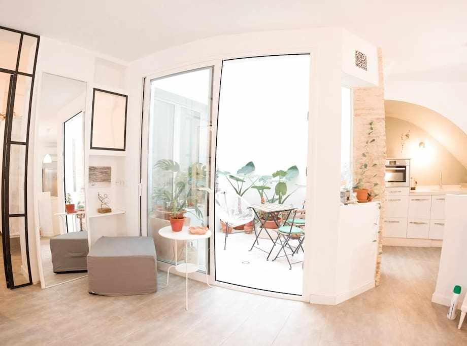 Suitetrails - MonKeys Apartments La Artista