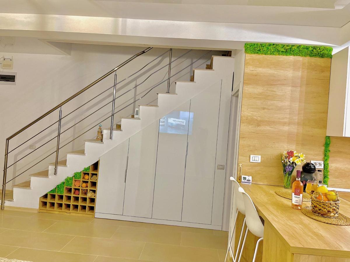 Luna Summer House - Housity