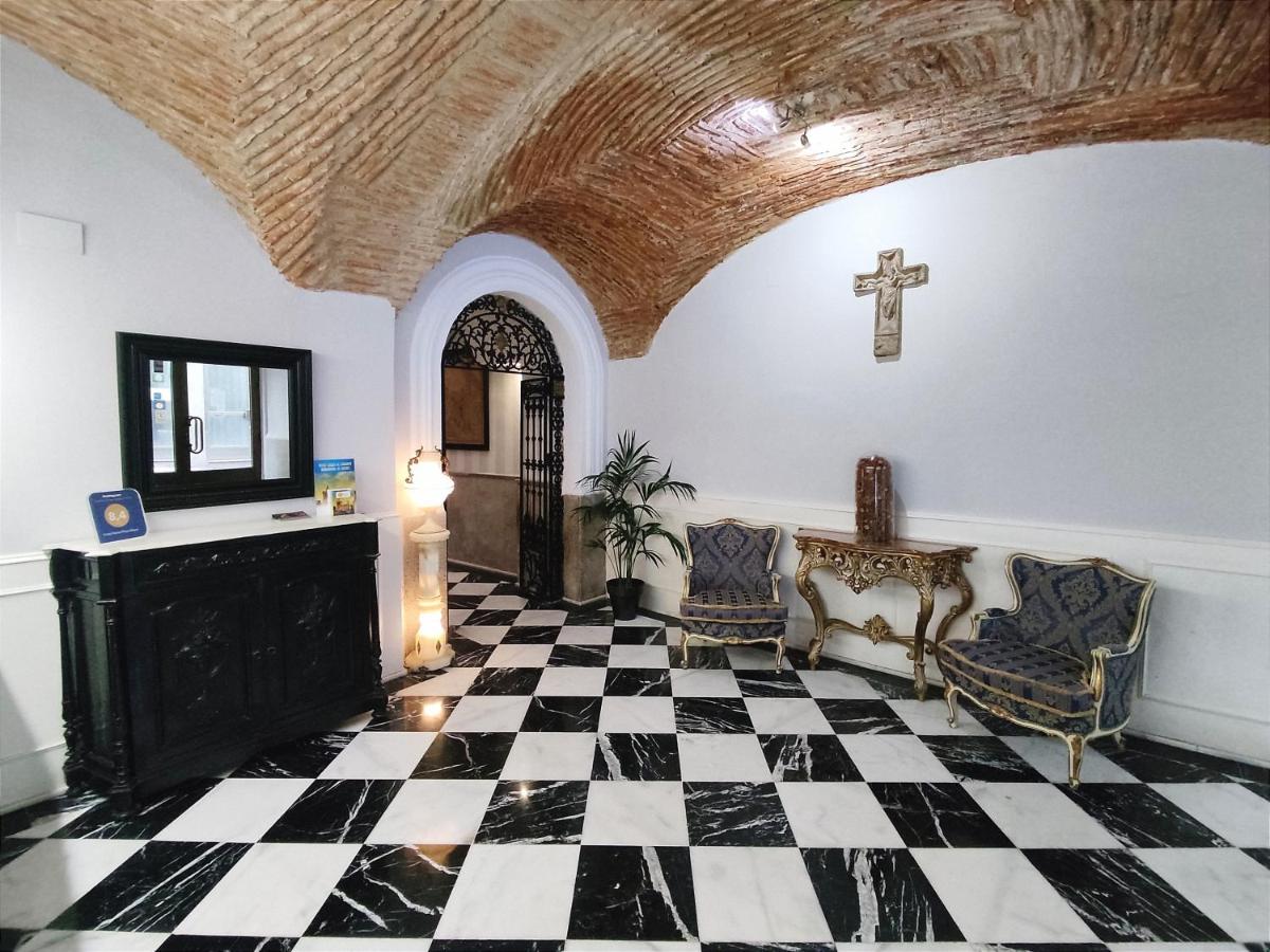 Hotel Iberia Plaza Mayor - Housity