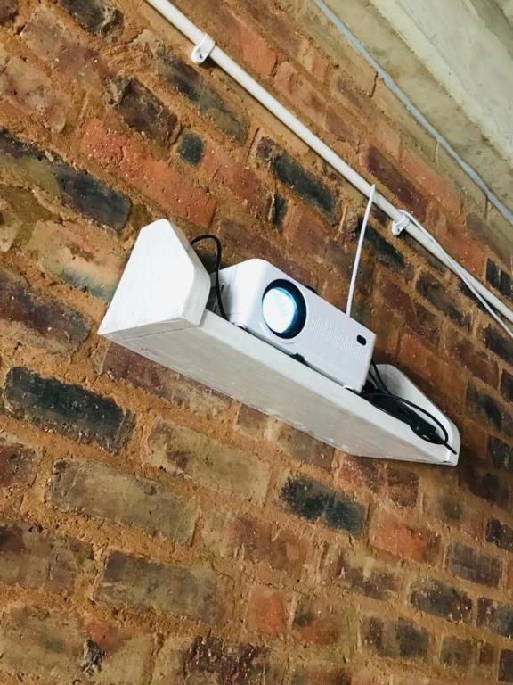 Cozy Apartment In The Center Of Maboneng with Free Wifi - Housity