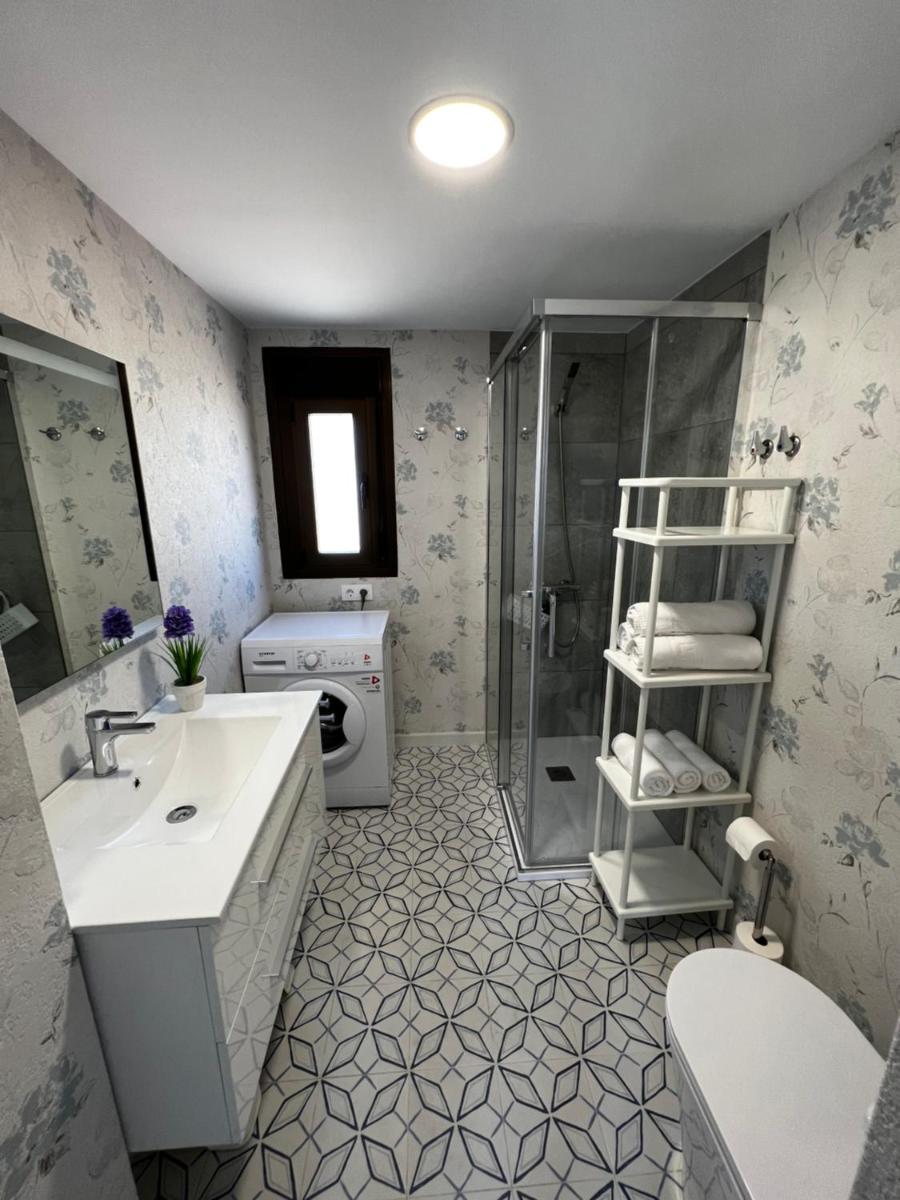 Apartamentos Roquetas Beach - Housity