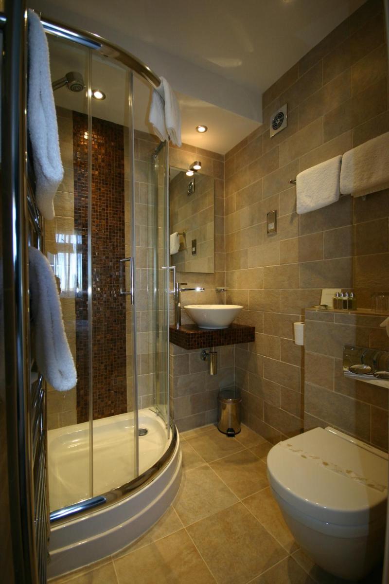 Ramsey House - Luxury Licensed B&B - Parking and Guest Lounge - Housity