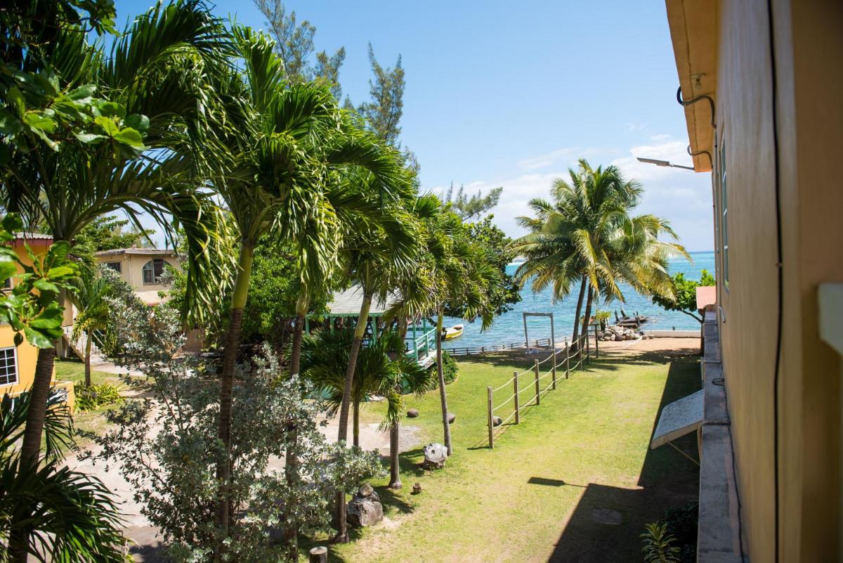 Hunny Bay Resort - Housity