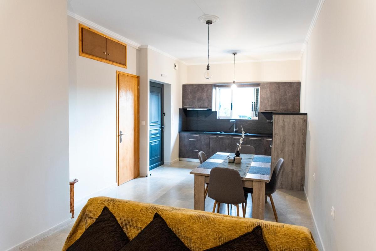 Walnut home apartment near Ancient Olympia - Housity