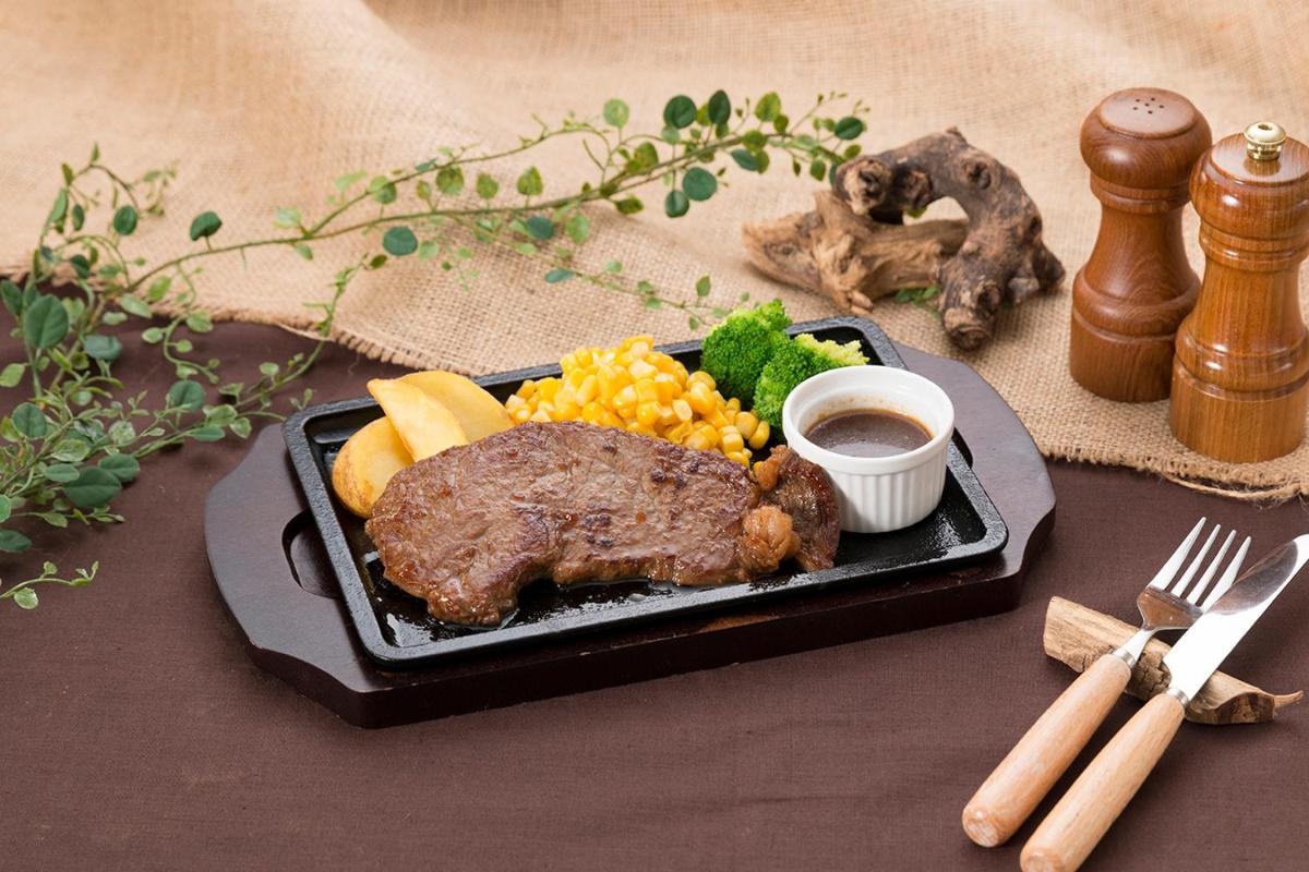 Utovilla HOTEL555 沼津店 - Housity