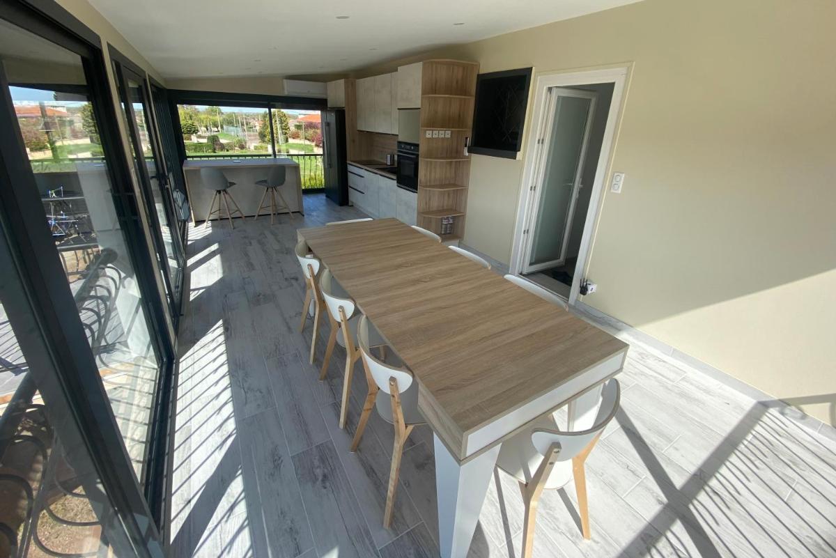 Chambre dans logement partagé chez l habitant avec piscine de 1 à 3 chambres - Housity