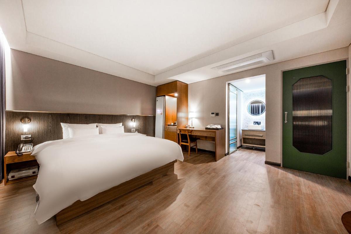 Hotel the Hill - Housity