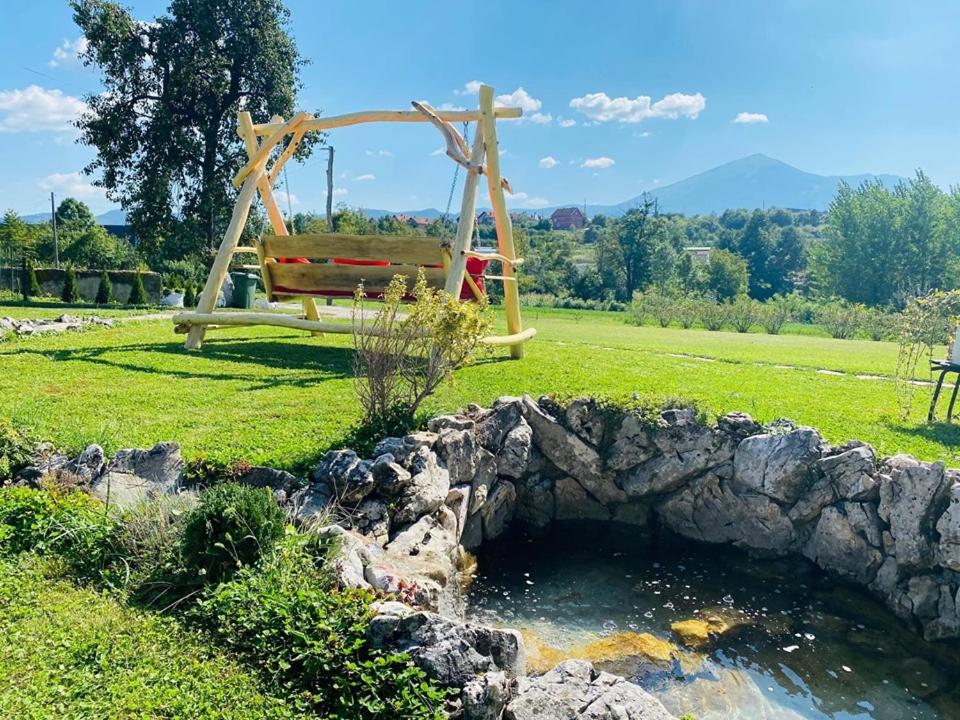 Rtanjska bajka - Housity