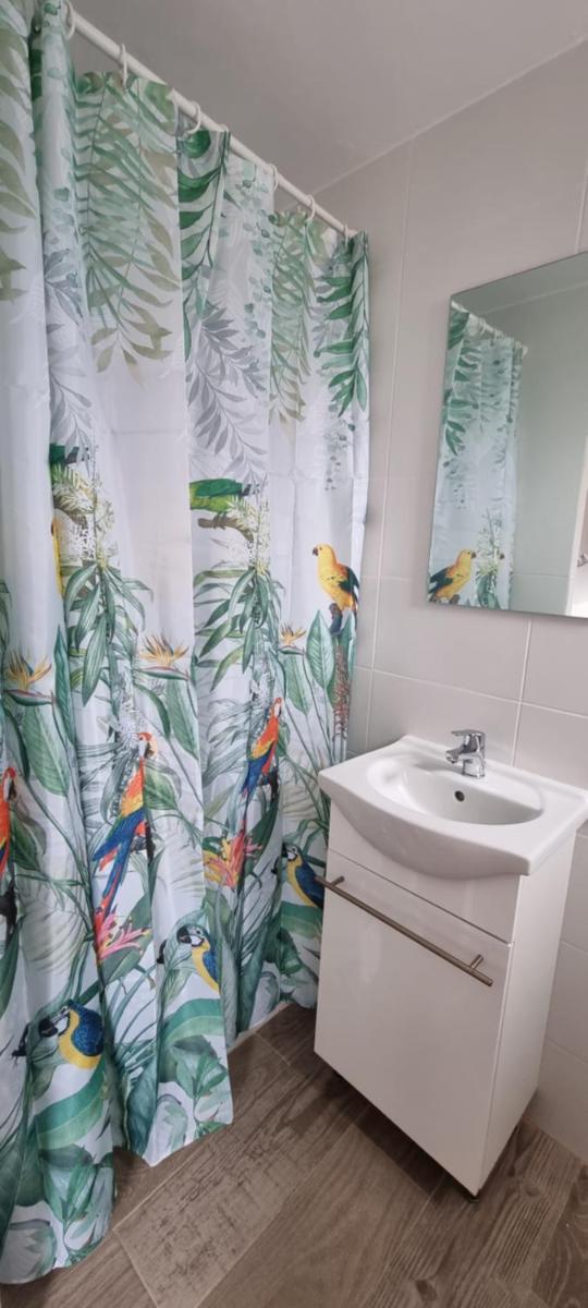 Hostal La Cabaña - Housity
