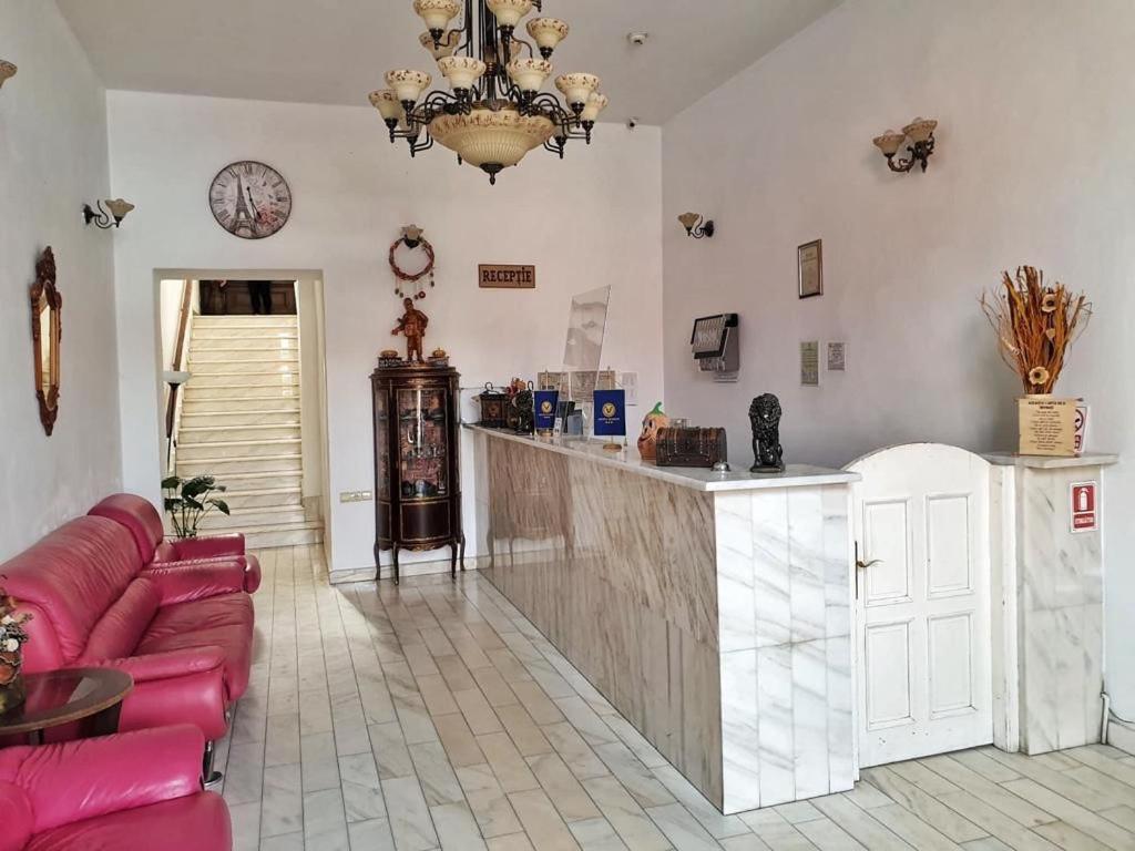 HOTEL MARION - Housity