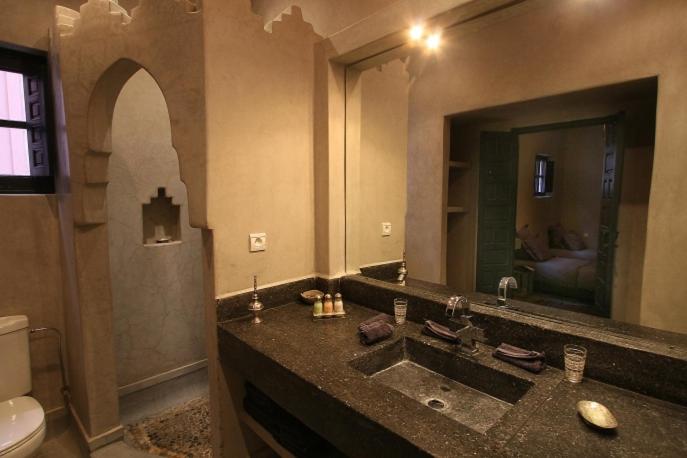 Riad Heva - Housity
