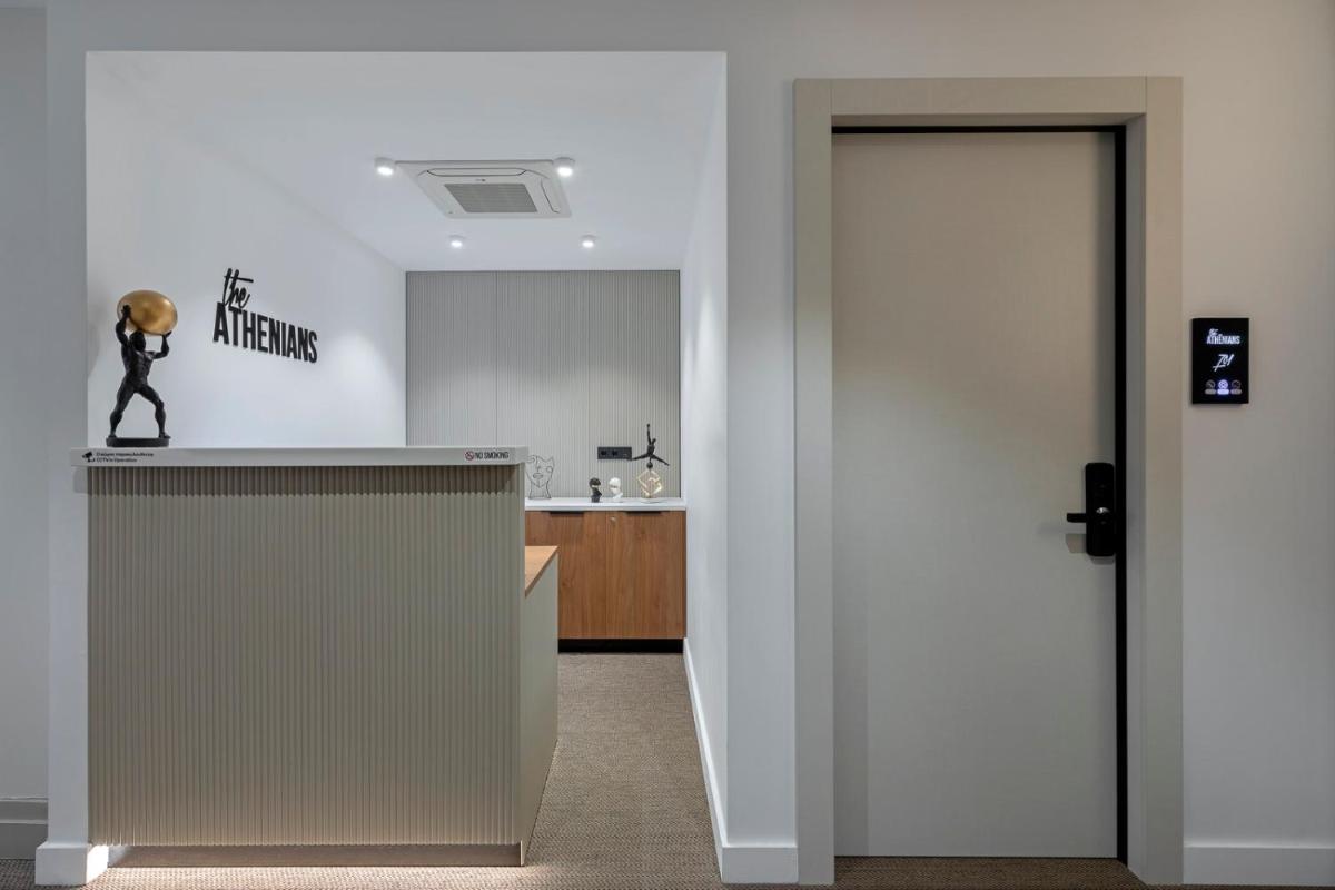 The Athenians Art Apartments - Housity