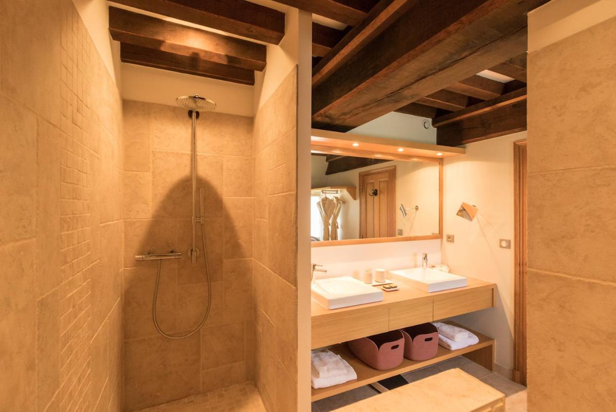 Chambres d'hôtes - Domaine Le Coq Enchanté - Housity