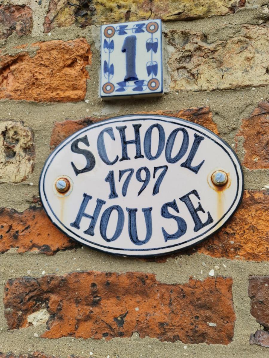 The Old School House - Housity