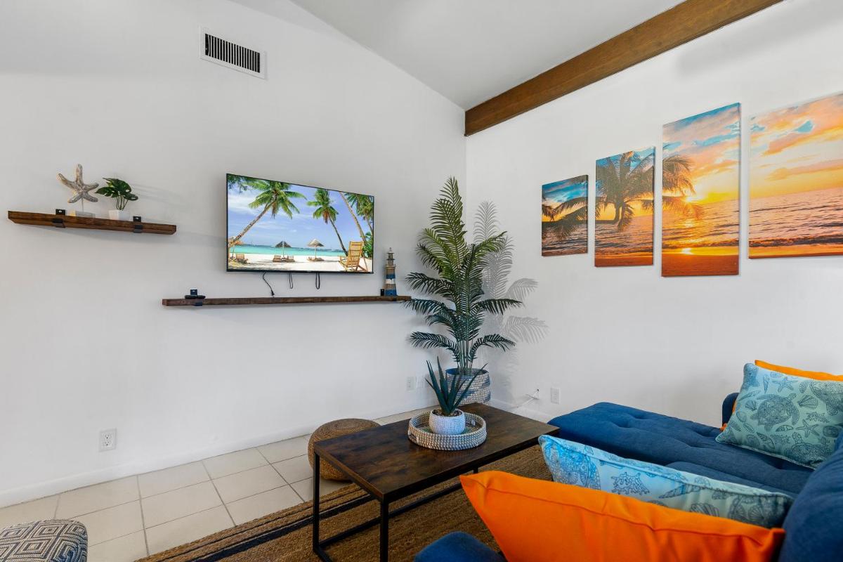 Coco Bay Vacation Condos - Housity