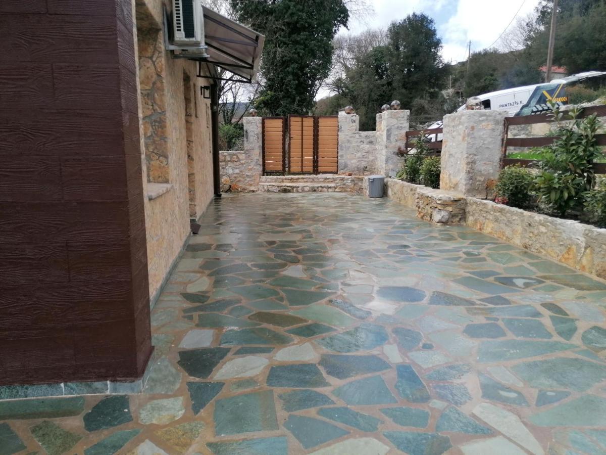 ΕΚΑLI ROOMS APARTMENTS - Housity