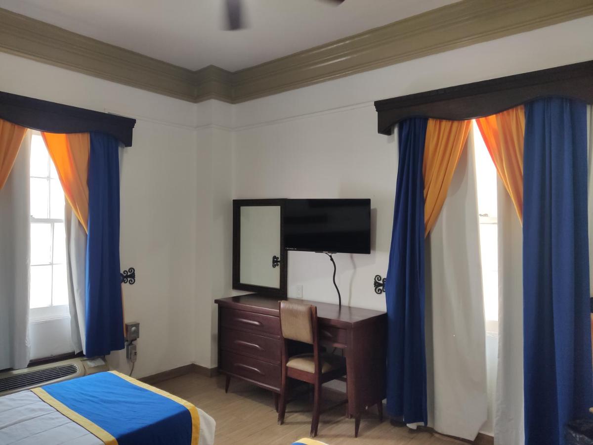 Hotel Sierra Gorda - Housity