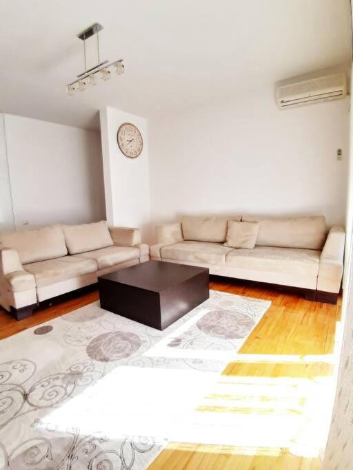 Lovely 1-bedroom apartment in Prishtina - Hizvo